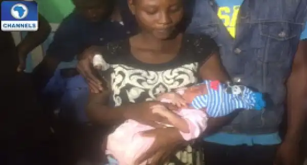 Photo: Imo State Police rescue 3-day-old baby stolen from the hospital